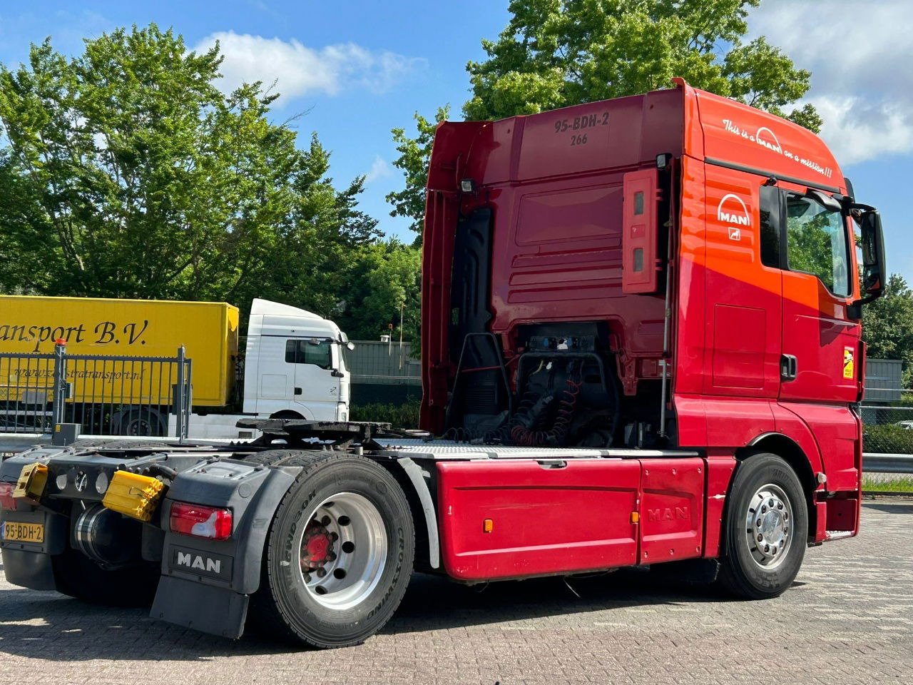 MAN TGX NL Truck / ADR / apk - Cap tractor: Foto 2 MAN TGX NL Truck / ADR / apk - Cap tractor: Foto 2