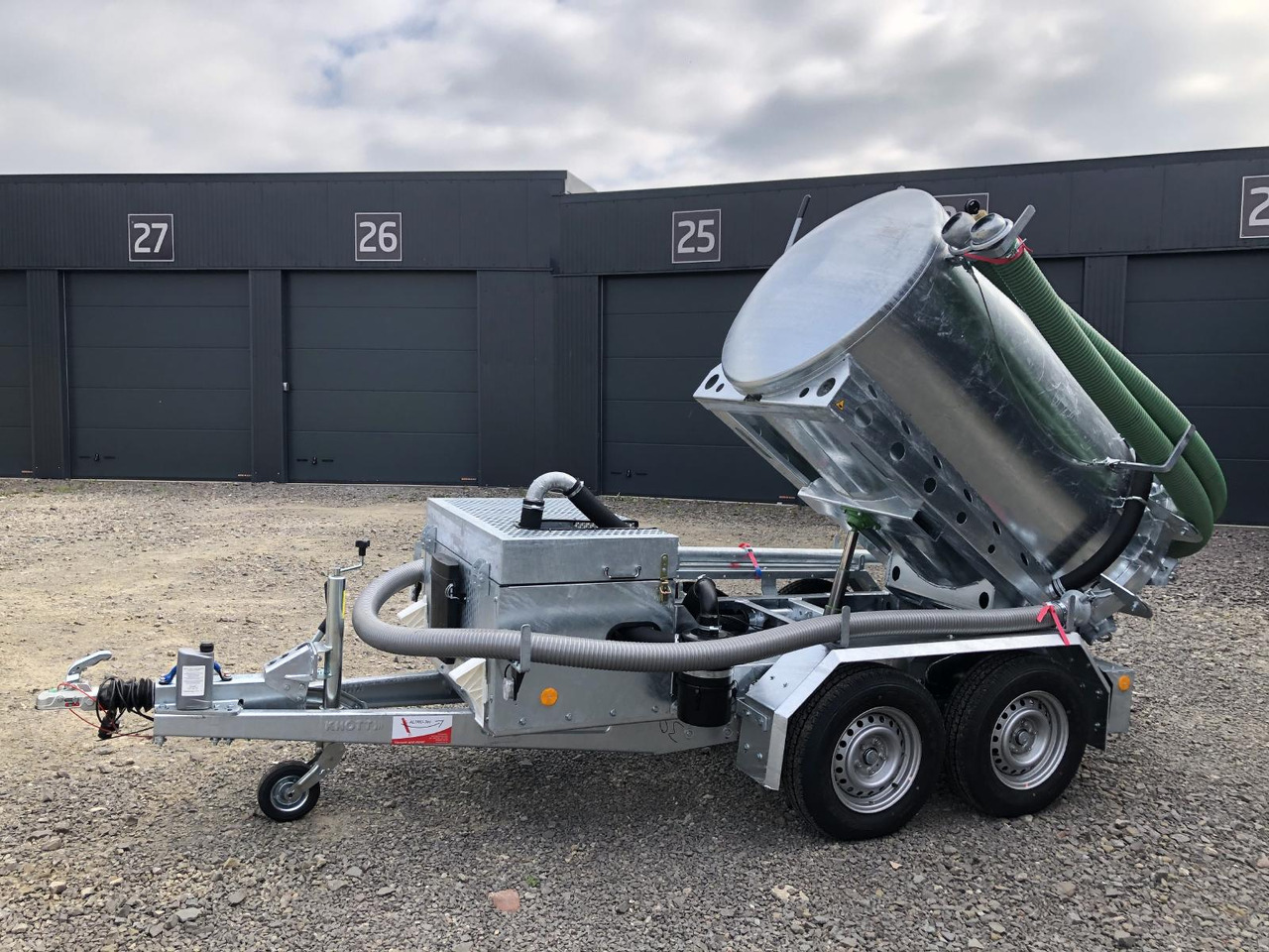 M-Vac 1,8m³ *Kippbar* Vakuum-Saugsystem / Saugfass / Sauganhänger / Saughänger M-Vac Reinigungskit - Maşină pentru vidanjări: Foto 1 M-Vac 1,8m³ *Kippbar* Vakuum-Saugsystem / Saugfass / Sauganhänger / Saughänger M-Vac Reinigungskit - Maşină pentru vidanjări: Foto 1