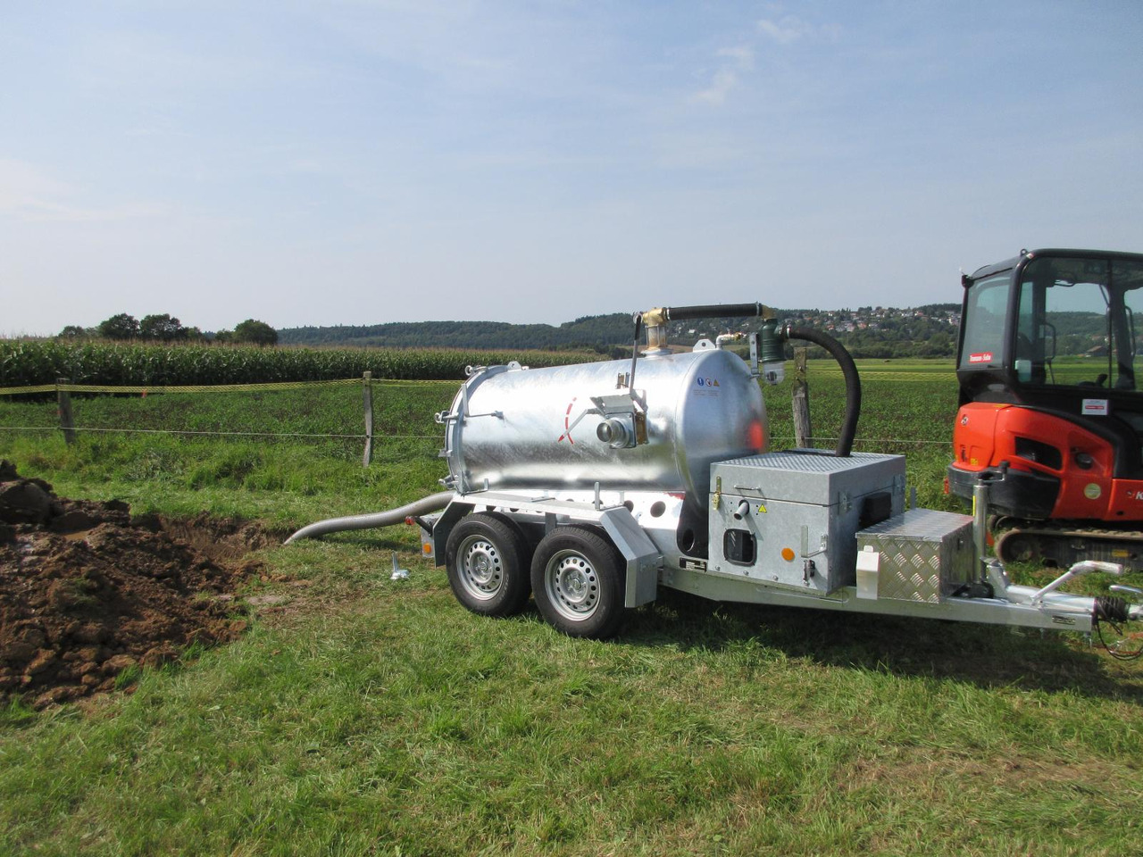 M-Vac 1500 / vacuum system for absorb mud and liquids - Maşină pentru vidanjări: Foto 2 M-Vac 1500 / vacuum system for absorb mud and liquids - Maşină pentru vidanjări: Foto 2
