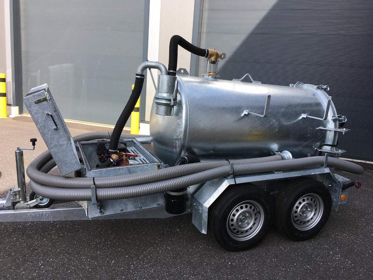 M-Vac 1500 / vacuum system for absorb mud and liquids - Maşină pentru vidanjări: Foto 4 M-Vac 1500 / vacuum system for absorb mud and liquids - Maşină pentru vidanjări: Foto 4