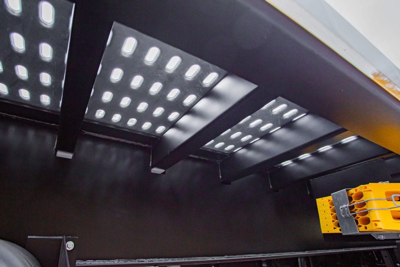 Semiremorcă platformă nou Cynkomet Plattformauflieger - Anhänger / Semi-trailer / Semi-remorque / Semirremolque plataforma / Semirimorchio con piattaforma / Naczepa platformowa 27 t: Foto 10