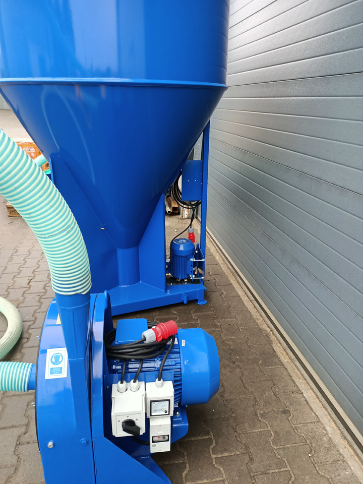 Utilaje de creştere vite nou Dozamech Getreidemischanlage / Feed mixer / Melangeuse de fourrage / Miscelatore di mangime / Кормосмеситель / Mieszalnik H-033/2 1000 kg: Foto 16 Utilaje de creştere vite nou Dozamech Getreidemischanlage / Feed mixer / Melangeuse de fourrage / Miscelatore di mangime / Кормосмеситель / Mieszalnik H-033/2 1000 kg: Foto 16