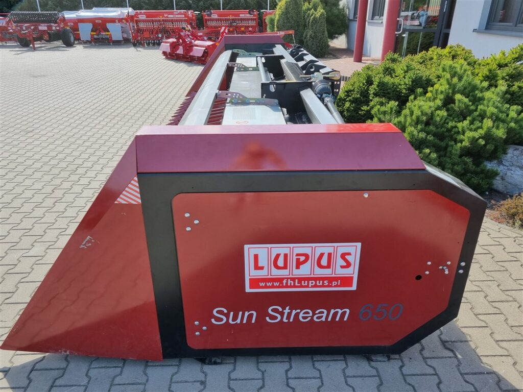 Lupus Sonnenblummenvorsatz / Sunflower harvester / Coupe à tournesol / Сosechadora / Macchina per la raccolta dei girasoli / Жатка для подсолнечника / Przystawka do słonecznika 6,5 m - Echipament recoltat floarea soarelui: Foto 3 Lupus Sonnenblummenvorsatz / Sunflower harvester / Coupe à tournesol / Сosechadora / Macchina per la raccolta dei girasoli / Жатка для подсолнечника / Przystawka do słonecznika 6,5 m - Echipament recoltat floarea soarelui: Foto 3