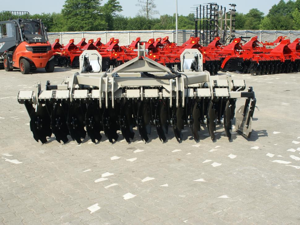 ROLEX Scheibenegge / Discs harrow / Dechaumeur à disques / Erpice a dischi / Дисковая борона / Brona talerzowa 3 m - Grapă cu discuri: Foto 3 ROLEX Scheibenegge / Discs harrow / Dechaumeur à disques / Erpice a dischi / Дисковая борона / Brona talerzowa 3 m - Grapă cu discuri: Foto 3