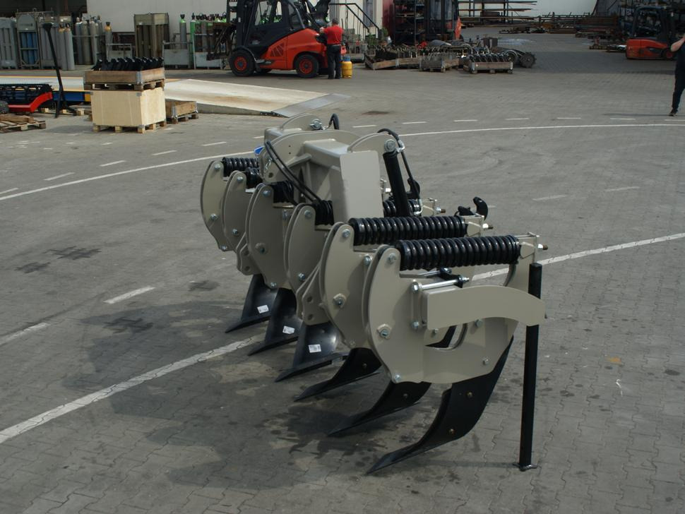 ROLEX Tiefenlockerer / Subsoiler / Décompacteur / Dissodatori / Subsolador / Глубокорыхлитель / Głębosz 3 m - Scarificator: Foto 1 ROLEX Tiefenlockerer / Subsoiler / Décompacteur / Dissodatori / Subsolador / Глубокорыхлитель / Głębosz 3 m - Scarificator: Foto 1