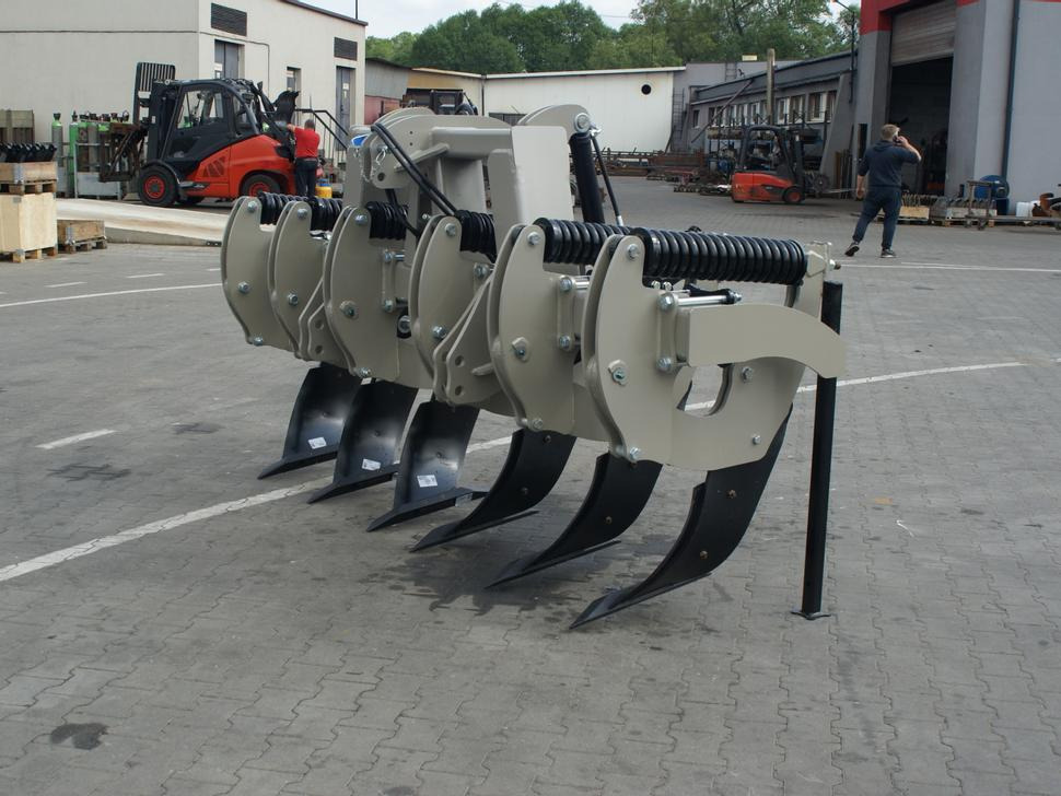 ROLEX Tiefenlockerer / Subsoiler / Décompacteur / Dissodatori / Subsolador / Глубокорыхлитель / Głębosz 3 m - Scarificator: Foto 2 ROLEX Tiefenlockerer / Subsoiler / Décompacteur / Dissodatori / Subsolador / Глубокорыхлитель / Głębosz 3 m - Scarificator: Foto 2