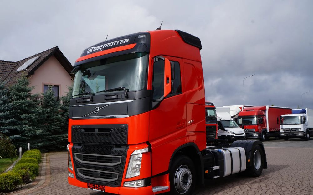 Volvo FH 4 EURO 6 GLOBETROTTER NISKI PRZEBIEG PEŁEN SERWIS - Cap tractor: Foto 1 Volvo FH 4 EURO 6 GLOBETROTTER NISKI PRZEBIEG PEŁEN SERWIS - Cap tractor: Foto 1