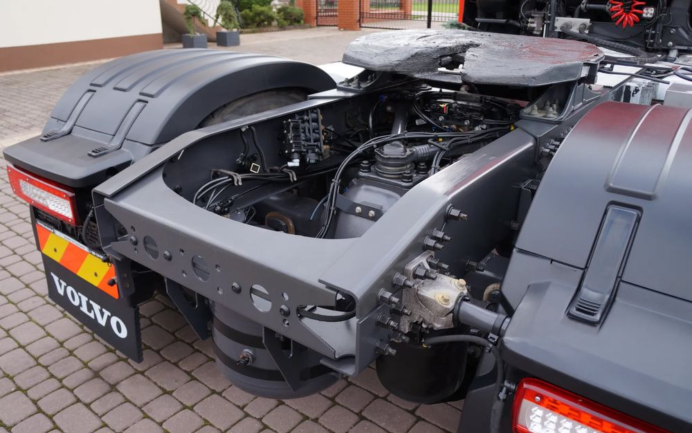 Cap tractor Volvo FH 4 EURO 6 GLOBETROTTER NISKI PRZEBIEG PEŁEN SERWIS: Foto 10