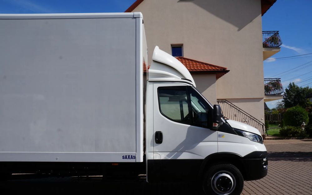 Iveco DAILY 72c18 Automat HI-MATIC Kontener 6 m 74 tys km STAN NOWY - Camion furgon: Foto 5 Iveco DAILY 72c18 Automat HI-MATIC Kontener 6 m 74 tys km STAN NOWY - Camion furgon: Foto 5