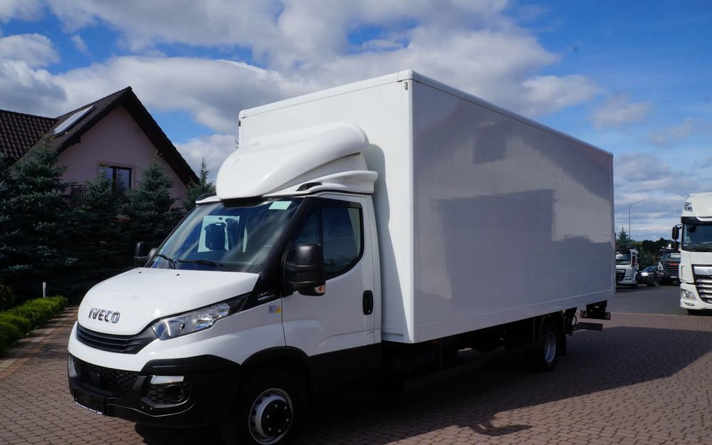 Iveco DAILY 72c18 Automat HI-MATIC Kontener 6 m 74 tys km STAN NOWY - Camion furgon: Foto 2 Iveco DAILY 72c18 Automat HI-MATIC Kontener 6 m 74 tys km STAN NOWY - Camion furgon: Foto 2