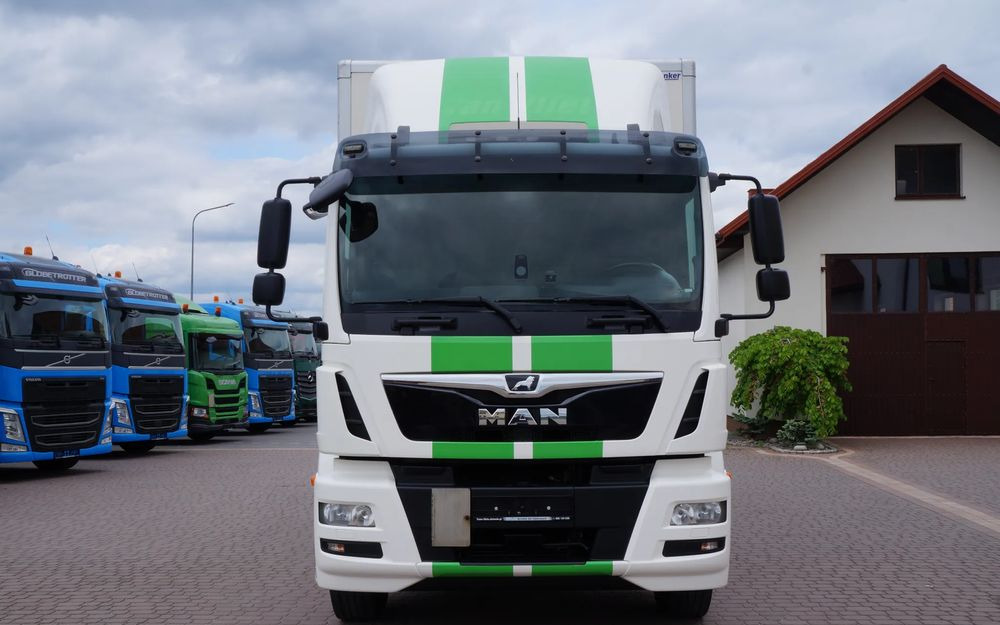 MAN TGM 18.250 / 18.290 EURO 6 KONTENER 19 PALET ŁAD. 9800 KG WINDA - Camion furgon: Foto 2 MAN TGM 18.250 / 18.290 EURO 6 KONTENER 19 PALET ŁAD. 9800 KG WINDA - Camion furgon: Foto 2