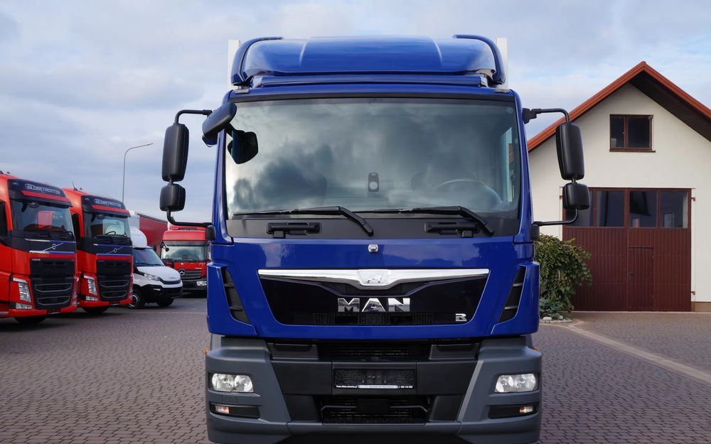 MAN TGM 18.250 EURO 6 CHŁODNIA KONTENER 7.50 m 275 TYS KM - Camion frigider: Foto 2 MAN TGM 18.250 EURO 6 CHŁODNIA KONTENER 7.50 m 275 TYS KM - Camion frigider: Foto 2
