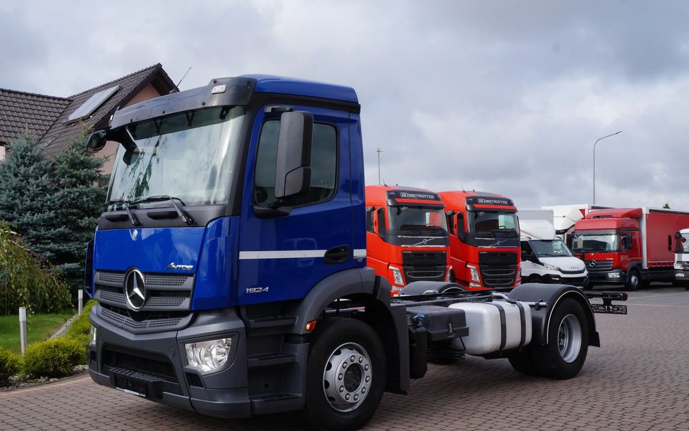 Mercedes-Benz ANTOS 1824 ACTROS EURO 6 RAMA DO ZABUDOWY ROZSTAW OSI 3.80M ANTOS 1830 1827 - Camion şasiu: Foto 1 Mercedes-Benz ANTOS 1824 ACTROS EURO 6 RAMA DO ZABUDOWY ROZSTAW OSI 3.80M ANTOS 1830 1827 - Camion şasiu: Foto 1