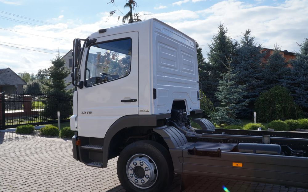 Mercedes-Benz ATEGO 1318 EURO 5 RAMA DO ZABUDOWY MANUAL 1322 - Camion şasiu: Foto 4 Mercedes-Benz ATEGO 1318 EURO 5 RAMA DO ZABUDOWY MANUAL 1322 - Camion şasiu: Foto 4