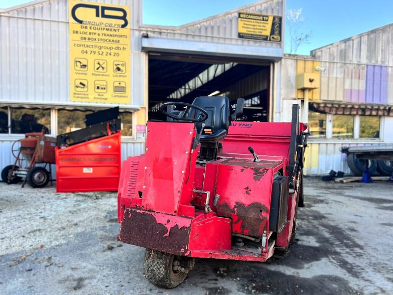 YNO 135-3 VEH Balayeuse diesel - Alte utilaje: Foto 1 YNO 135-3 VEH Balayeuse diesel - Alte utilaje: Foto 1