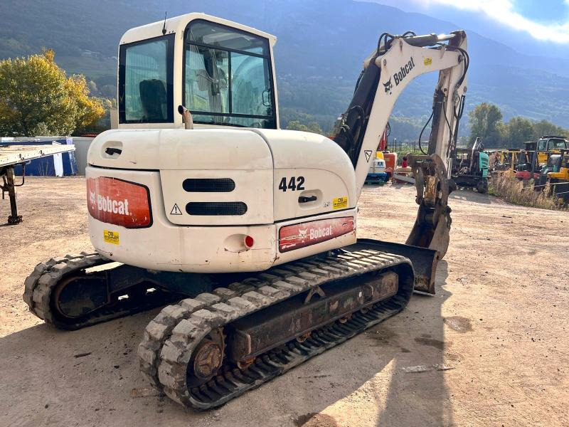Bobcat 442B Pelle 7,5T avec pouce hydraulique - Excavator pe şenile: Foto 5 Bobcat 442B Pelle 7,5T avec pouce hydraulique - Excavator pe şenile: Foto 5