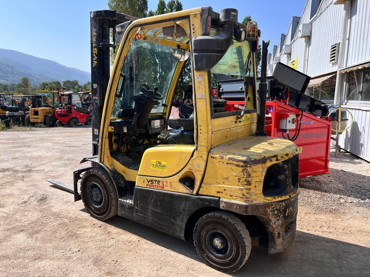 Hyster H2.5FT CHARIOT ELEVATEUR DIESEL 2,5T / 5,5m (NET DE TVA) - Stivuitor diesel: Foto 2 Hyster H2.5FT CHARIOT ELEVATEUR DIESEL 2,5T / 5,5m (NET DE TVA) - Stivuitor diesel: Foto 2
