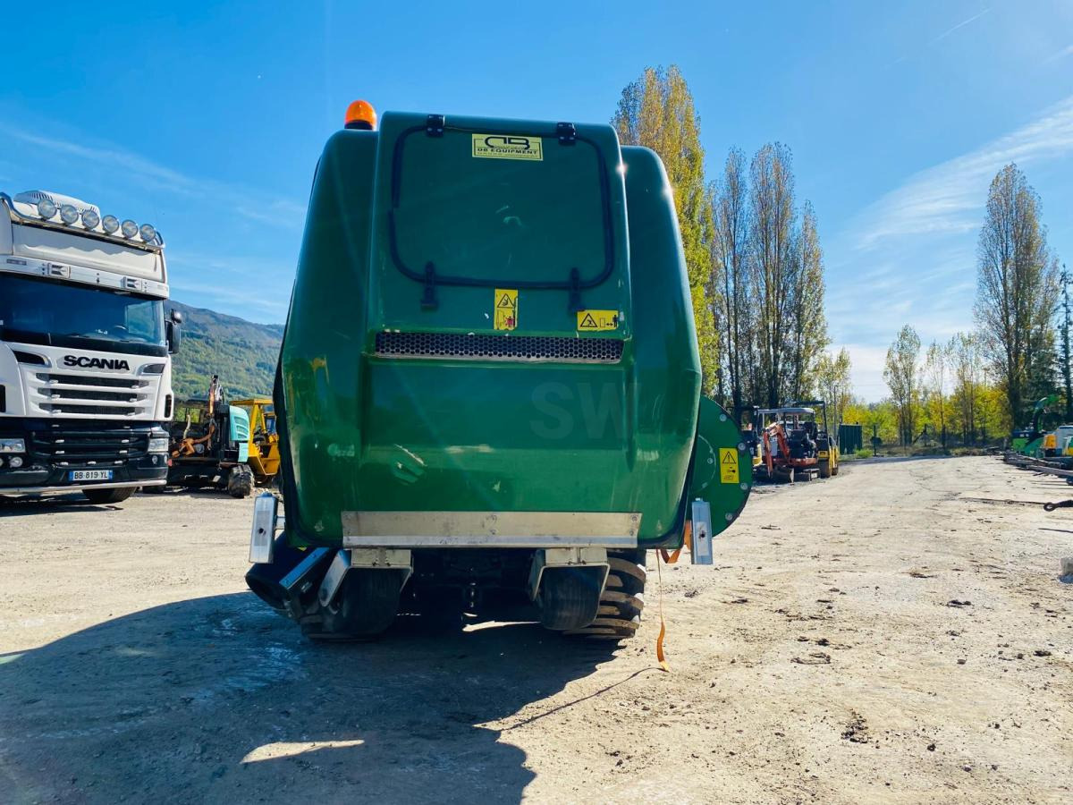 John Deere 2038R avec plateau de coupe et bas de ramassage - Tractor mic: Foto 4 John Deere 2038R avec plateau de coupe et bas de ramassage - Tractor mic: Foto 4