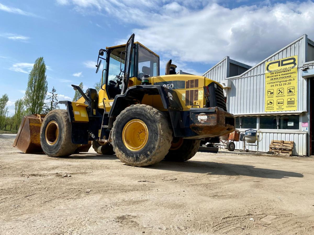 Komatsu WA250-5H Chargeuse à pneus - Încărcător frontal pe pneuri: Foto 3 Komatsu WA250-5H Chargeuse à pneus - Încărcător frontal pe pneuri: Foto 3
