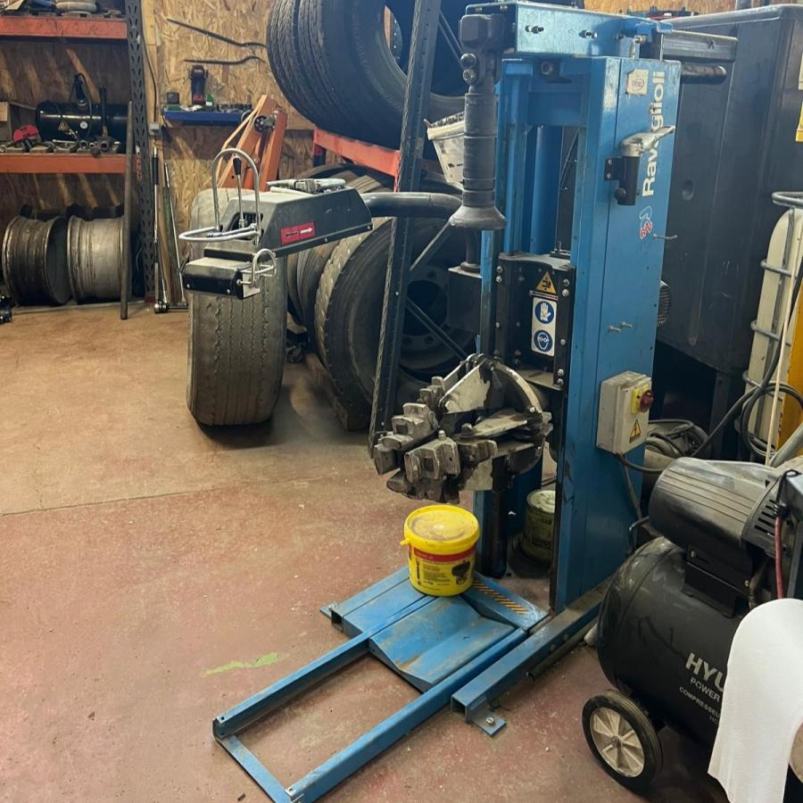 Ravaglioli Démonte pneus GRS926 - Echipament de atelier: Foto 4 Ravaglioli Démonte pneus GRS926 - Echipament de atelier: Foto 4