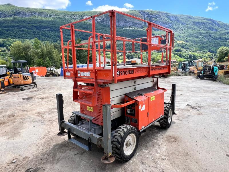 Snorkel S3370RT NACELLE CISEAUX 12M 4X4 DIESEL - Platforma foarfeca: Foto 5 Snorkel S3370RT NACELLE CISEAUX 12M 4X4 DIESEL - Platforma foarfeca: Foto 5