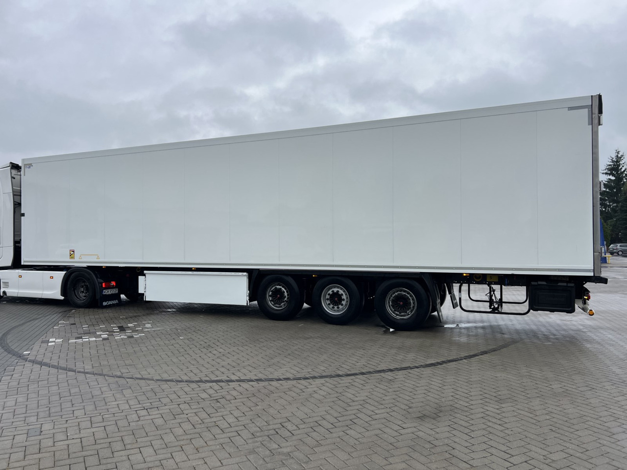 KRONE SDR - Semiremorcă frigider: Foto 4 KRONE SDR - Semiremorcă frigider: Foto 4