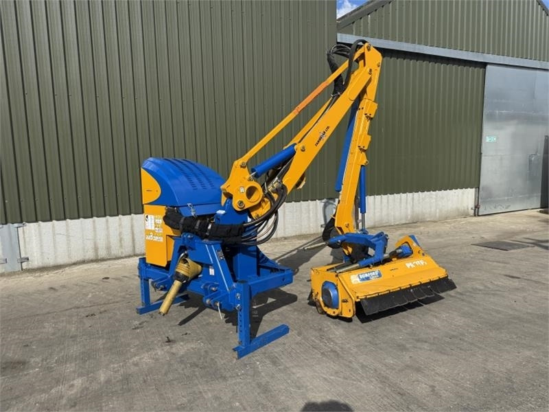 Bomford Bomford Hawk Evo 6.5 Hedge Cutter - Tocător cu braţ: Foto 1 Bomford Bomford Hawk Evo 6.5 Hedge Cutter - Tocător cu braţ: Foto 1