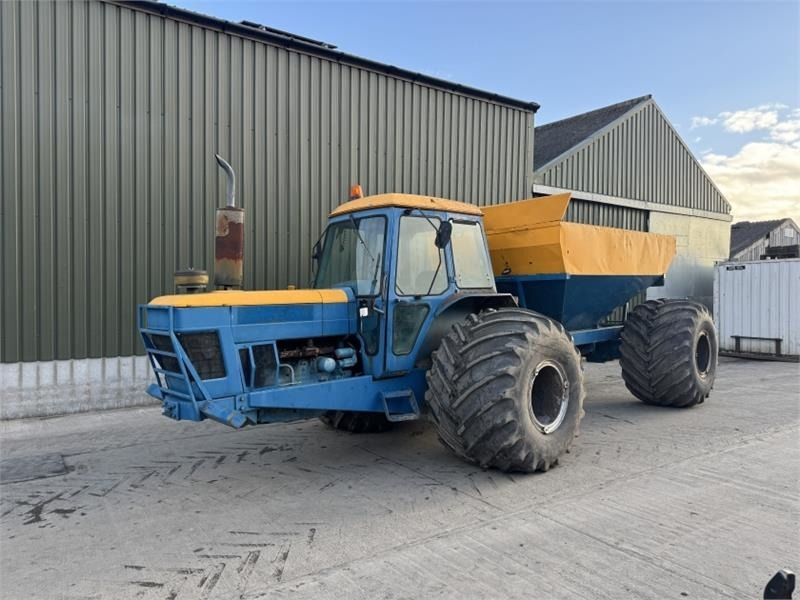 Ford 8210 Self Propelled Gravel Cart  - Tractor agricol: Foto 1 Ford 8210 Self Propelled Gravel Cart  - Tractor agricol: Foto 1