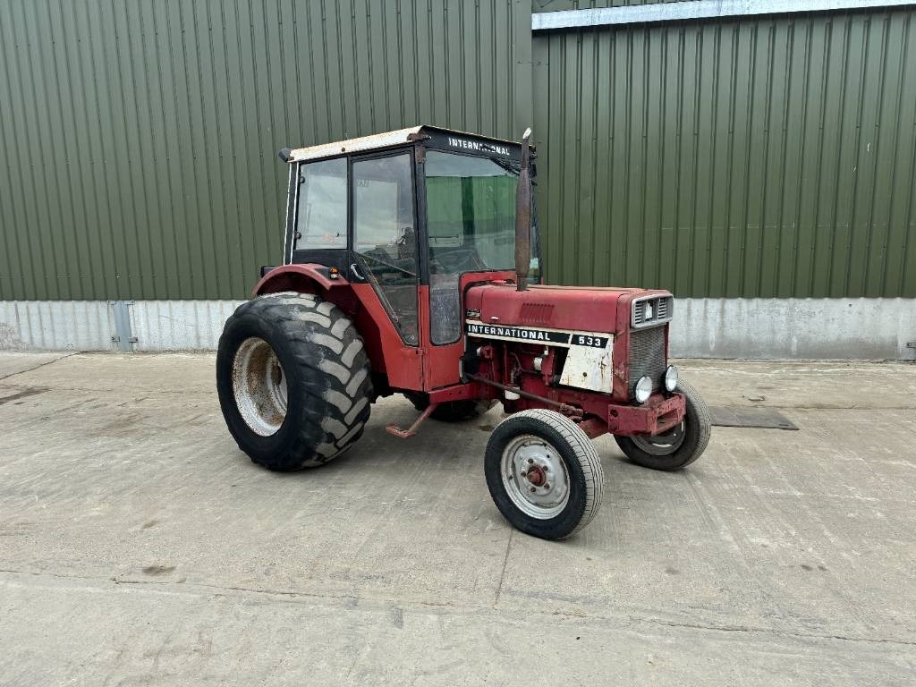 International 533 - Tractor agricol: Foto 2 International 533 - Tractor agricol: Foto 2