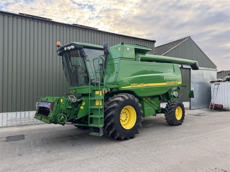 John Deere CTS 9780i Hillmaster c/w 625 Premium Flow Header - Utilaje pentru combină agricola: Foto 1 John Deere CTS 9780i Hillmaster c/w 625 Premium Flow Header - Utilaje pentru combină agricola: Foto 1