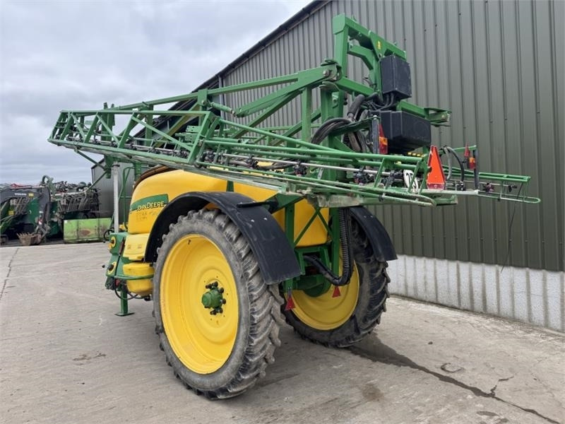 John Deere John Deere 732 Trailed Sprayer - Maşină de erbicidat purtata: Foto 2 John Deere John Deere 732 Trailed Sprayer - Maşină de erbicidat purtata: Foto 2