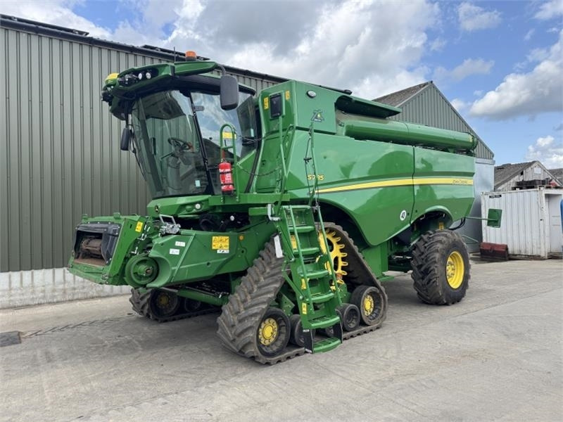 John Deere John Deere S785 4WD c/w 735D Header - Utilaje pentru combină agricola: Foto 1 John Deere John Deere S785 4WD c/w 735D Header - Utilaje pentru combină agricola: Foto 1