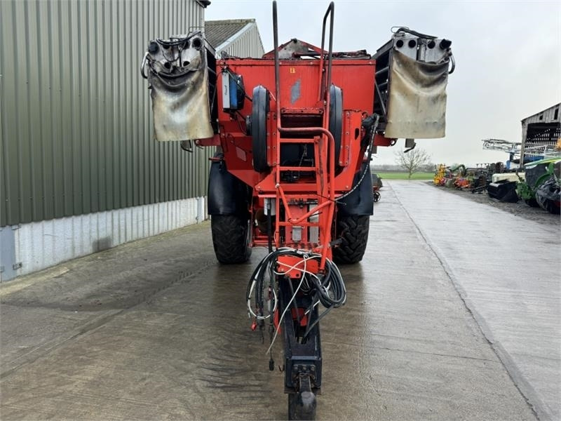 Kuhn AGT 6036 Boom Fert Spreader - Imprastietor îngrăşăminte: Foto 5 Kuhn AGT 6036 Boom Fert Spreader - Imprastietor îngrăşăminte: Foto 5