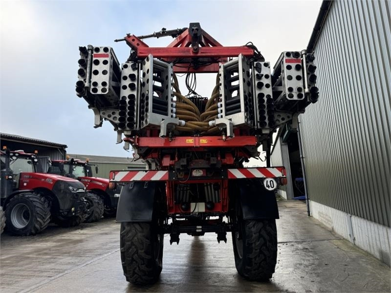 Kuhn AGT 6036 Boom Fert Spreader - Imprastietor îngrăşăminte: Foto 3 Kuhn AGT 6036 Boom Fert Spreader - Imprastietor îngrăşăminte: Foto 3