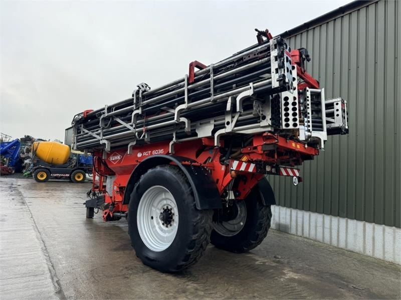 Kuhn AGT 6036 Boom Fert Spreader - Imprastietor îngrăşăminte: Foto 2 Kuhn AGT 6036 Boom Fert Spreader - Imprastietor îngrăşăminte: Foto 2