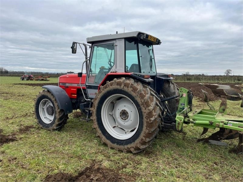 Massey Ferguson 3120 Dynashift - Tractor agricol: Foto 2 Massey Ferguson 3120 Dynashift - Tractor agricol: Foto 2