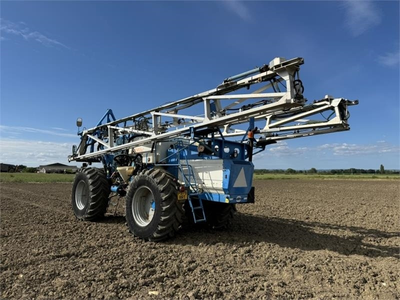 Matrot M44D 36m Self Propelled Sprayer - Maşină de erbicidat purtata: Foto 2 Matrot M44D 36m Self Propelled Sprayer - Maşină de erbicidat purtata: Foto 2