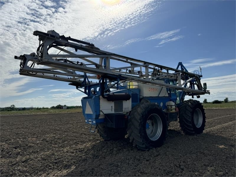 Matrot M44D 36m Self Propelled Sprayer - Maşină de erbicidat purtata: Foto 4 Matrot M44D 36m Self Propelled Sprayer - Maşină de erbicidat purtata: Foto 4
