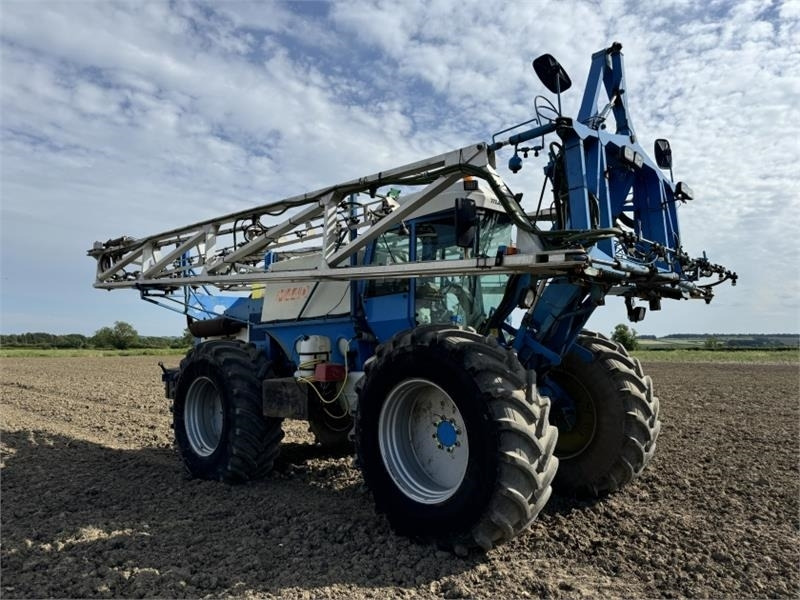 Matrot M44D 36m Self Propelled Sprayer - Maşină de erbicidat purtata: Foto 5 Matrot M44D 36m Self Propelled Sprayer - Maşină de erbicidat purtata: Foto 5