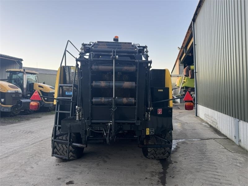 New Holland BB9060 Baler  - Presă baloţi dreptunghiulari: Foto 3 New Holland BB9060 Baler  - Presă baloţi dreptunghiulari: Foto 3
