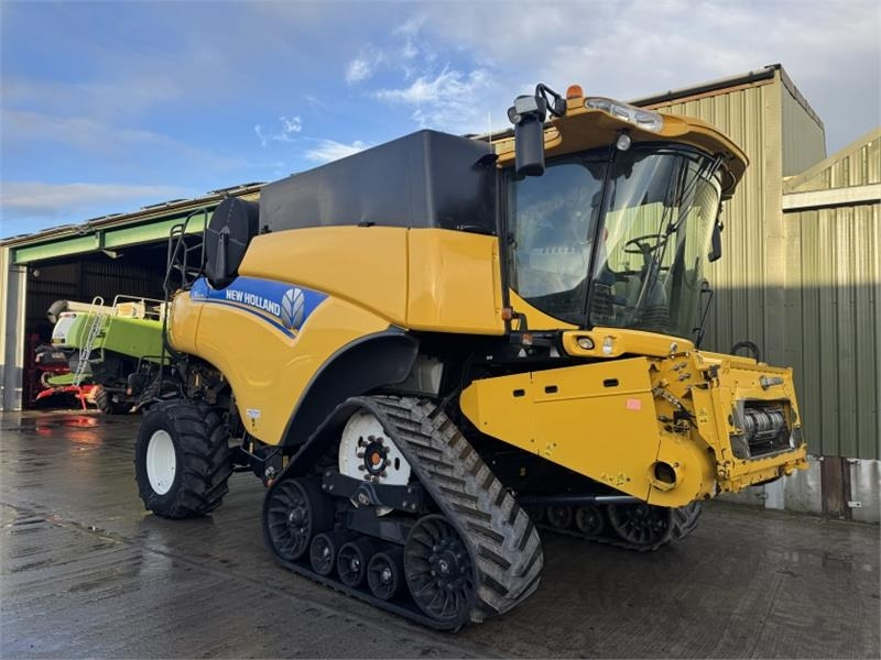 New Holland CR9070 c/w 30ft Varifeed Header - Utilaje pentru combină agricola: Foto 3 New Holland CR9070 c/w 30ft Varifeed Header - Utilaje pentru combină agricola: Foto 3