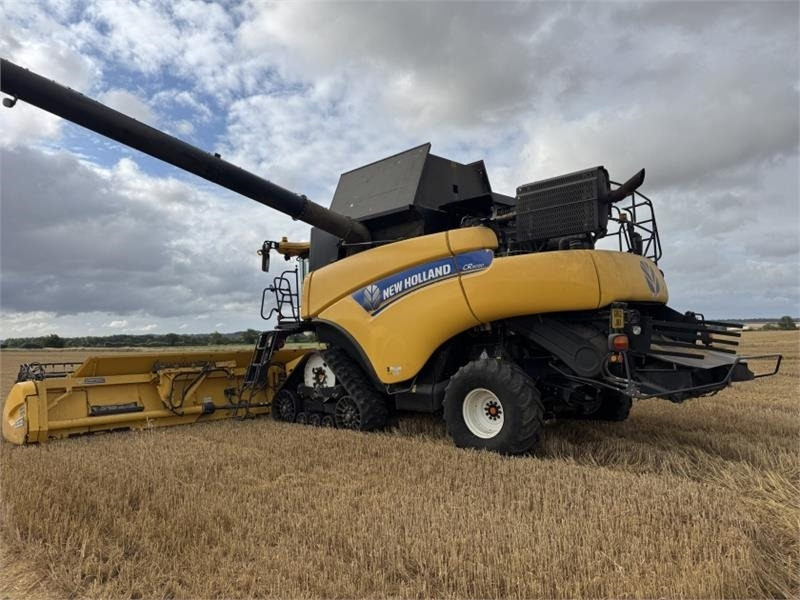 New Holland CR9090 Rotary Combine **Video Below** - Utilaje pentru combină agricola: Foto 3 New Holland CR9090 Rotary Combine **Video Below** - Utilaje pentru combină agricola: Foto 3