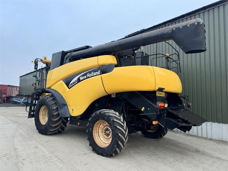 New Holland CR960 c/w 24ft Header - Utilaje pentru combină agricola: Foto 4 New Holland CR960 c/w 24ft Header - Utilaje pentru combină agricola: Foto 4