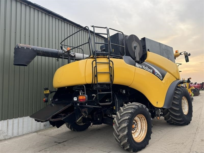New Holland CR960 c/w 24ft Header **Video Below** - Utilaje pentru combină agricola: Foto 2 New Holland CR960 c/w 24ft Header **Video Below** - Utilaje pentru combină agricola: Foto 2