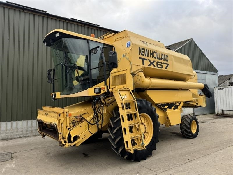 New Holland New Holland TX67 c/w 20ft Header - Utilaje pentru combină agricola: Foto 3 New Holland New Holland TX67 c/w 20ft Header - Utilaje pentru combină agricola: Foto 3