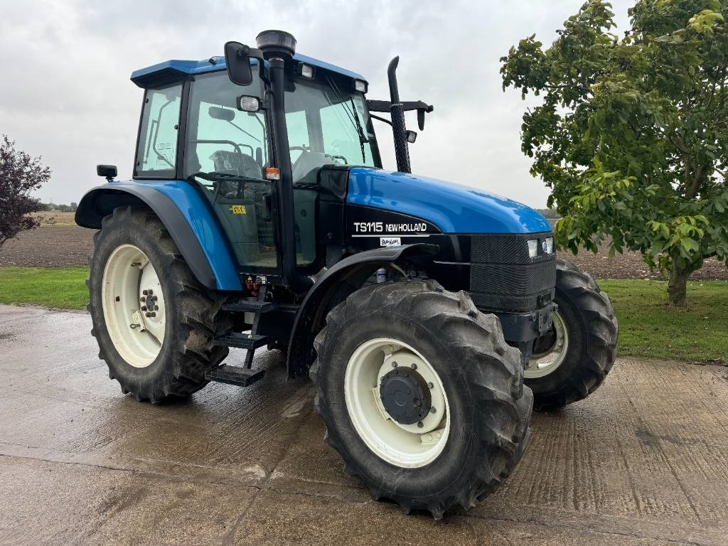 New Holland TS 115 SLE - Tractor agricol: Foto 3 New Holland TS 115 SLE - Tractor agricol: Foto 3