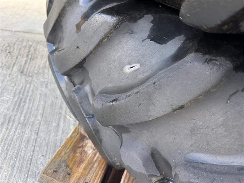 Firestone 340/85R36 and 380/90R50 New Holland Rowcrop Wheels - Utilaje agricole: Foto 5 Firestone 340/85R36 and 380/90R50 New Holland Rowcrop Wheels - Utilaje agricole: Foto 5