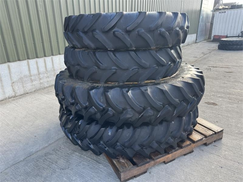 Firestone 340/85R36 and 380/90R50 New Holland Rowcrop Wheels - Utilaje agricole: Foto 3 Firestone 340/85R36 and 380/90R50 New Holland Rowcrop Wheels - Utilaje agricole: Foto 3