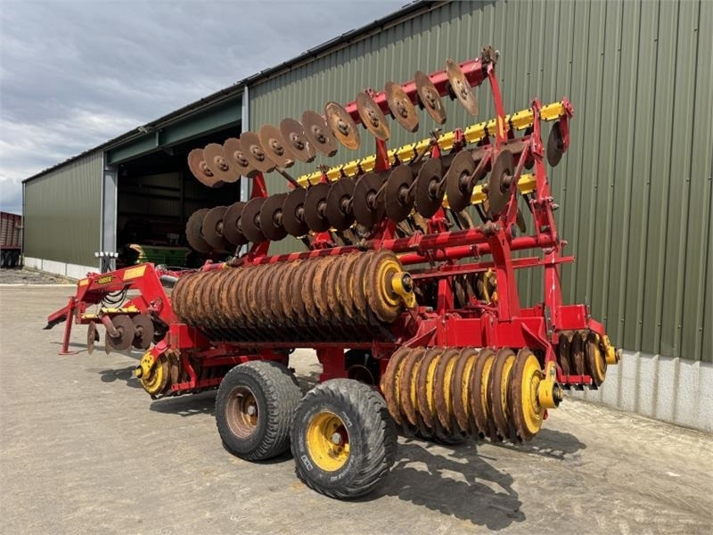 Vaderstad Carrier 820 Cultivator - Freză de pământ: Foto 2 Vaderstad Carrier 820 Cultivator - Freză de pământ: Foto 2