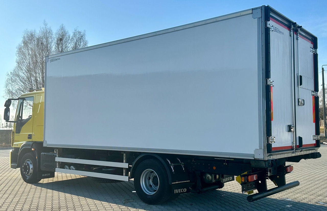 IVECO EUROCARGO 160-280 / CHŁODNIA / 6.1 M DŁUGOŚCI / 15 EUROPALET / AUTOMAT / SYPIALKA / NISKI PRZEBIEG / 16 TON DMC / CARRIER SPALINOWO - ELEKTRYCZNY / 2018 ROK - Camion frigider: Foto 4 IVECO EUROCARGO 160-280 / CHŁODNIA / 6.1 M DŁUGOŚCI / 15 EUROPALET / AUTOMAT / SYPIALKA / NISKI PRZEBIEG / 16 TON DMC / CARRIER SPALINOWO - ELEKTRYCZNY / 2018 ROK - Camion frigider: Foto 4